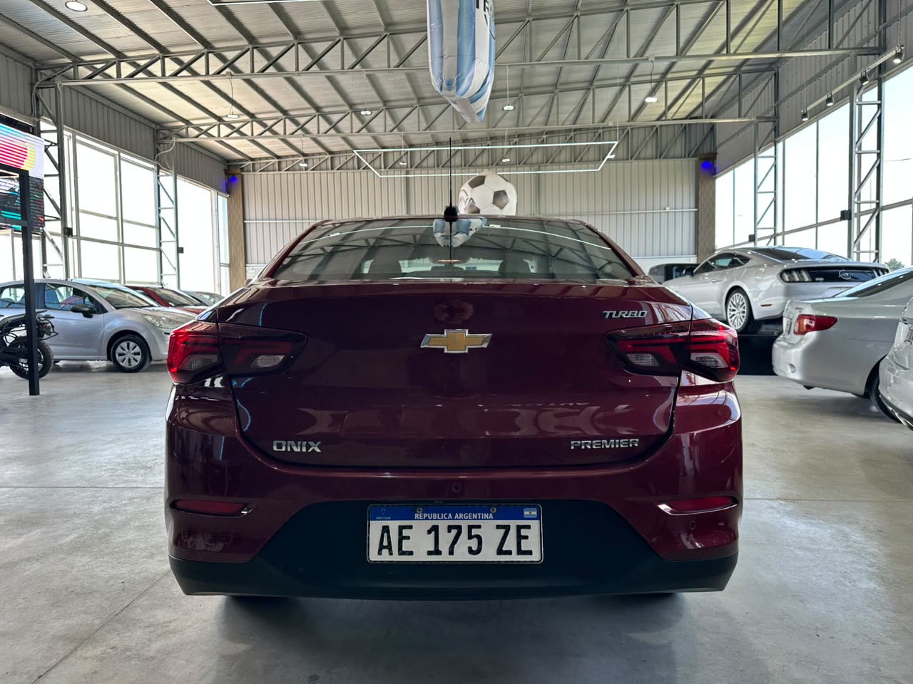 CHEVROLET ONIX PREMIER MT